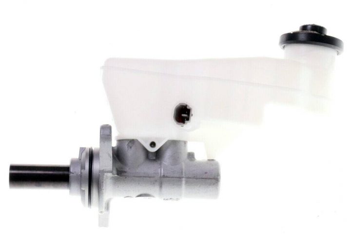 Toyota Hilux/ Fortuner Brake Master Cylinder Assembly