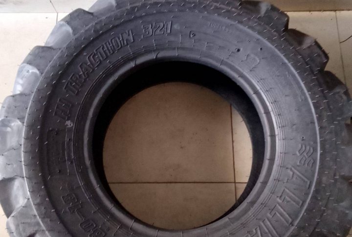12.5/80-18 HIGH TRACTION 321 TL 16PLY TYRES