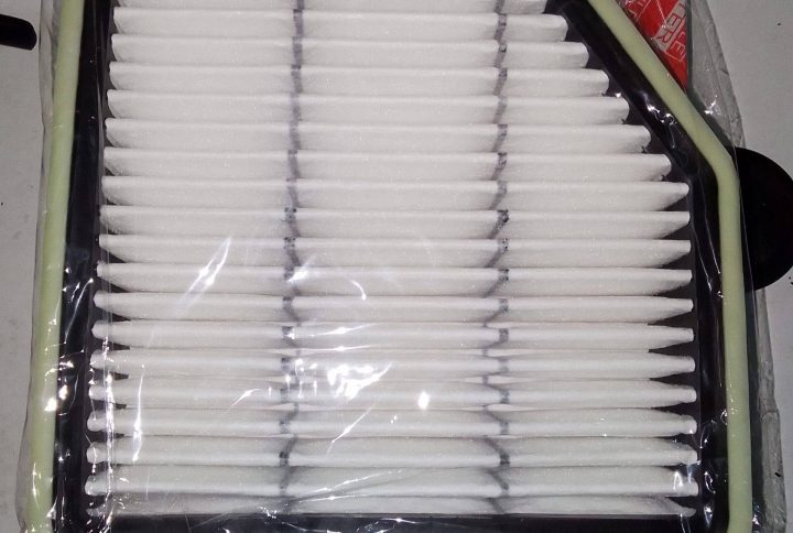 TOYOTA CROWN / MARK X AIR FILTER TOYOTA CROWN MARK X GRX120 AIR FILTER 17801-31100 PRICE IN KENYA