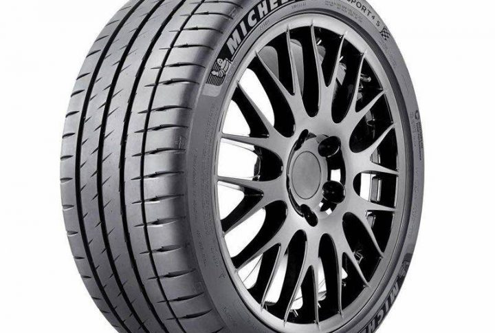 Michelin 245/45R17 Pilot Sport 4 Tyres in Kenya