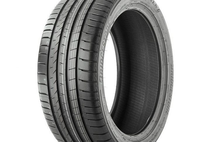 BRIDGESTONE ALENZA 225/55R18 TYRES IN KENYA