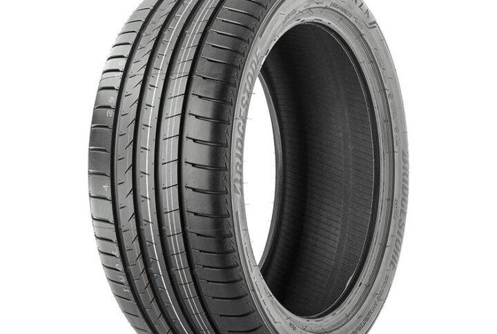 BRIDGESTONE ALENZA 225/60R18 TYRES IN KENYA