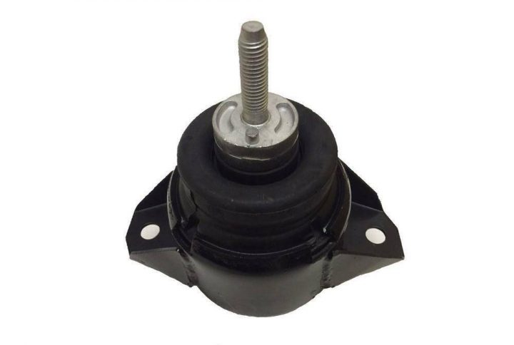 LAND ROVER DEFENDER FRONT LOWER ENGINE MOUNTING IN KENYA