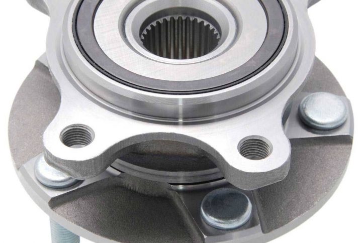 TOYOTA / CROWN ATHLETE / MARK X FRONT LHS WHEEL HUB IN KENYA