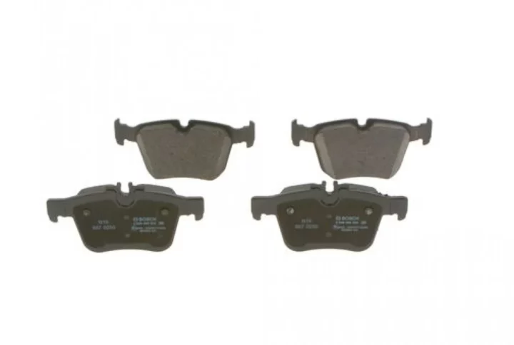 MERCEDES-BENZ C-CLASS W205 / S205 BRAKE PADS SET
