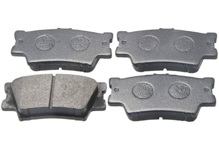 TOYOTA HARRIER BRAKE PADS SET
