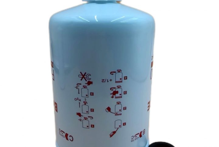 CASE IH / KOMATSU / MASSEY FERGUSON FUEL FILTER