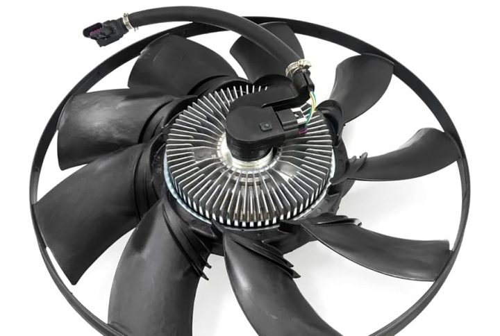 LAND ROVER DISCOVERY 4 3.0 L V6 DIESEL RADIATOR FAN