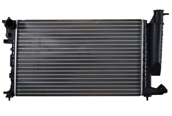 PEUGEOT 306 1.6 L / 1.8 L ENGINE RADIATOR