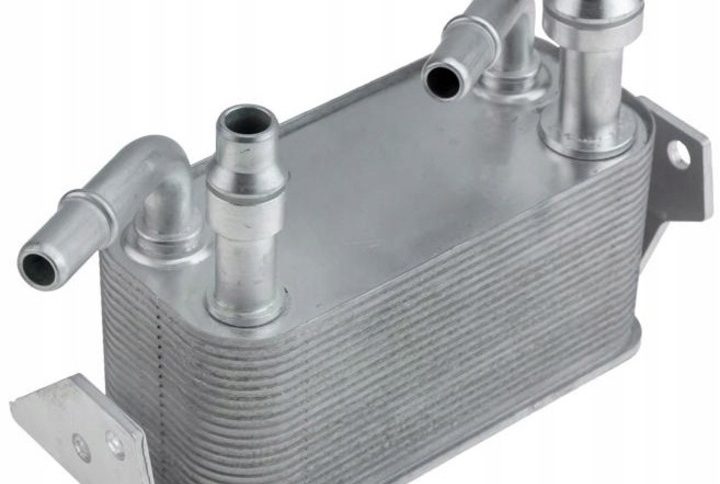 LAND ROVER DISCOVERY 4 / RANGE ROVER SPORT L320 3.0 L DIESEL ENGINE OIL COOLER