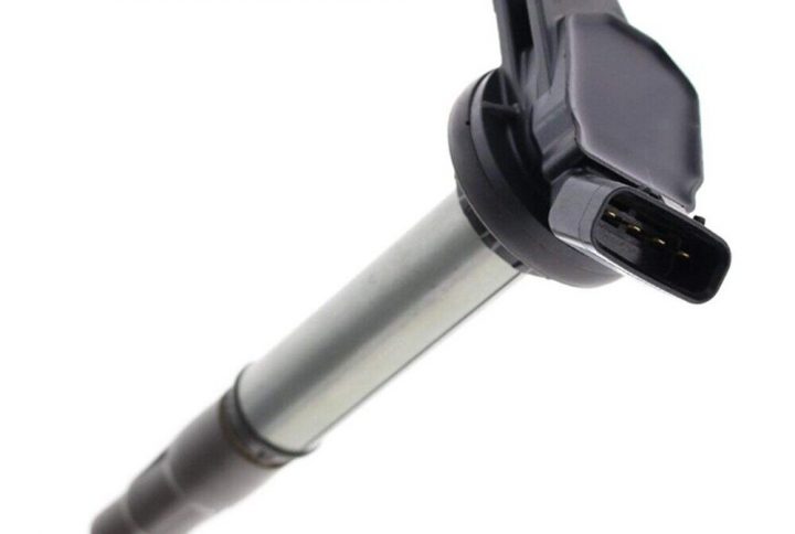 TOYOTA PRIUS ZVW30 / AURIS ZRE152 , ZRE181 HYBRID 1.8 L IGNITION COIL